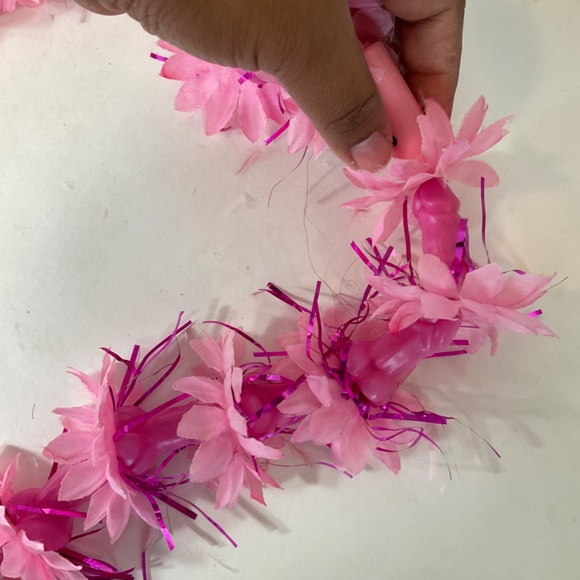 Bachelorette Party Favors includes Headband, Straws and Necklace - Picture 8 of 9